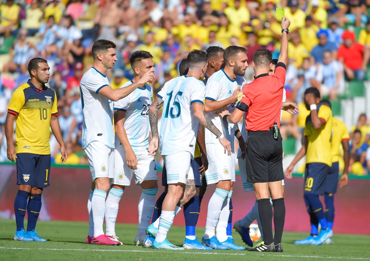 Todo ocurrió en el amistoso entre Argentina y Ecuador.