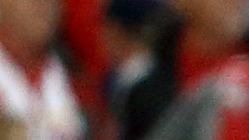 El cuarto juego se celebrará el lunes en el Busch Stadium .