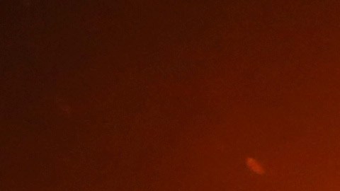 CalFire reportó que el incendio se mueve rápidamente.