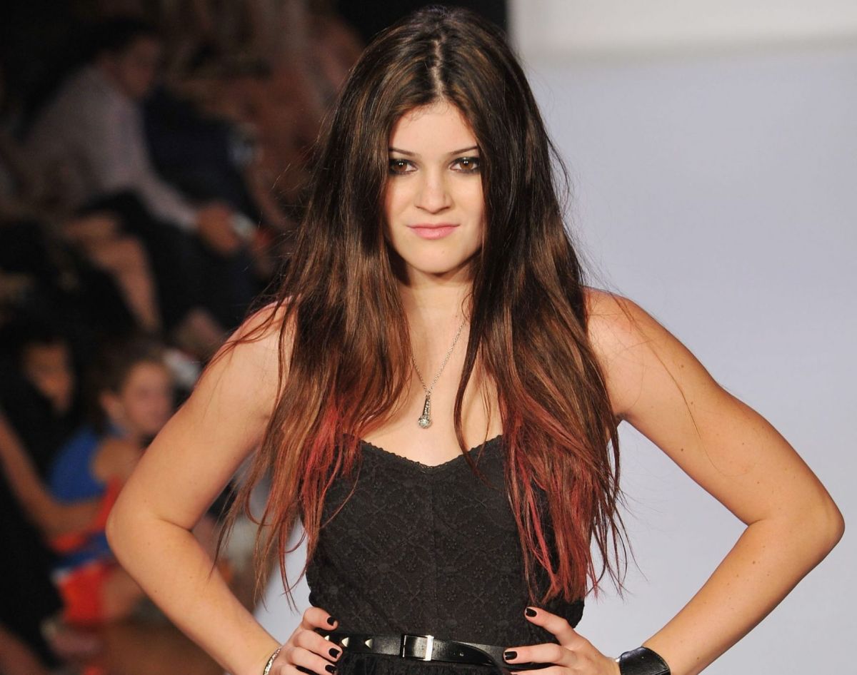 ¡Pero qué cambio! Mira a Kylie Jenner a los 15 años - La Opinión