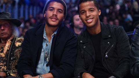 El jugador del Galaxy apoyó a su hermano que se recupera de una lesión.