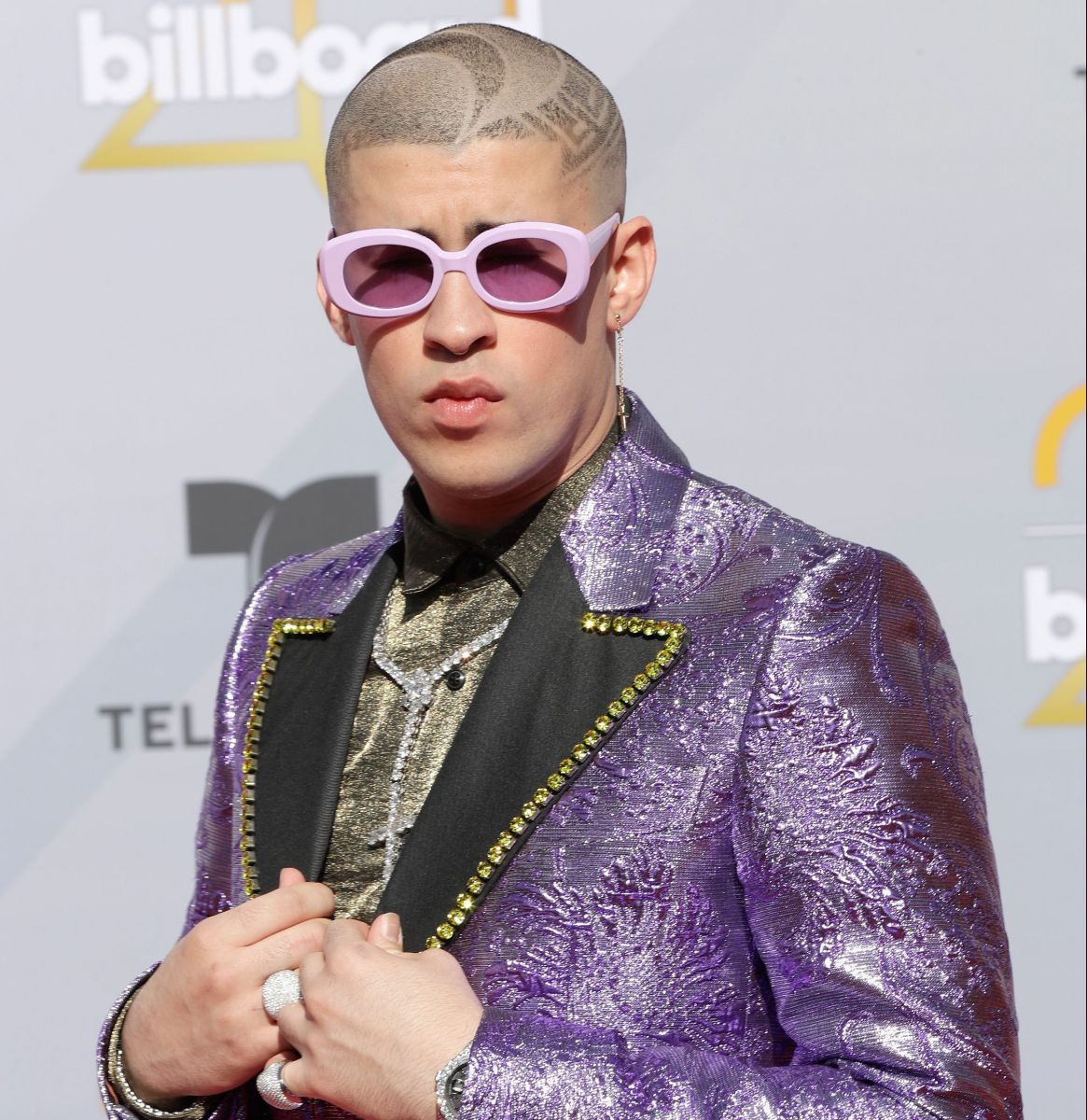 Video Bad Bunny Lanza Controversial Corrido Con Natanael Cano La Opinion