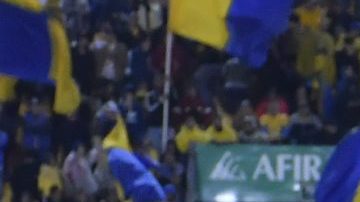 Los jugadores de Tigres posaron con máscaras.