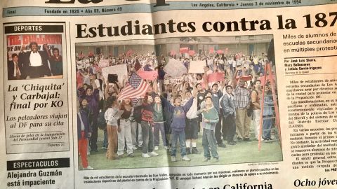 El miércoles 2 de noviembre de 1994, miles de estudiantes salieron a manifestarse en las calles contra la Proposición 187. (Archivo)