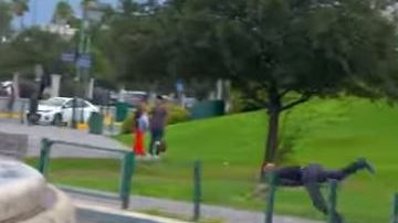 El infiel trató de alcanzar de esa manera a su pareja.