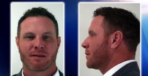 Josh Hamilton, fue arrestado por presuntamente causarle lesiones.