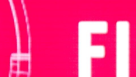 El keniano Eliud Kipchoge, récord mundial de maratón, cruza la meta y logra derribar en Viena el legendario muro de las dos horas.