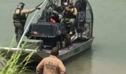 El cadáver fue encontrado flotando en la zona del Rancho Lemus en Eagle Pass, Texas.