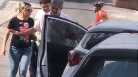 El hombre no pudo contener el llanto por lo que había provocado.