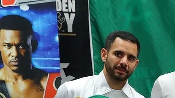 No todo es box para el "Canelo" Álvarez.