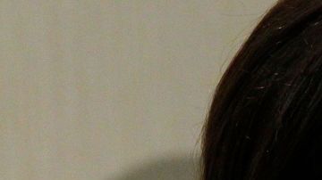 Joelle Casteix es sobreviviente de abuso infantil y dio su testimonio para la aprobación de la AB 218. / Foto: suministrada.