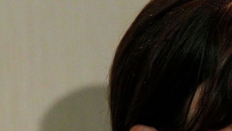 Joelle Casteix es sobreviviente de abuso infantil y dio su testimonio para la aprobación de la AB 218. / Foto: suministrada.
