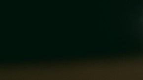 Tacos dorados de res en salsa cremosa de aguacate