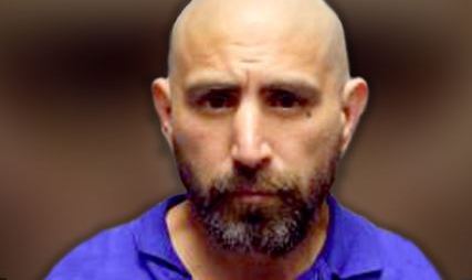 Robert Solís enfrenta cargos de asesinato capital.