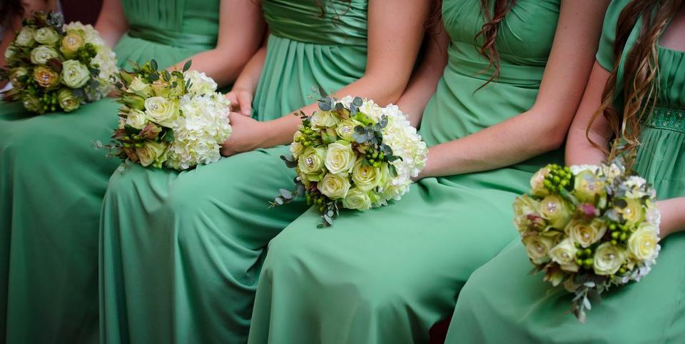 6 estilos de vestidos para las damas de honor de tu boda por menos de $100  - La Opinión