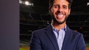 El subgerente general Brandon Taubman fue acusado en un reporte de Sports Illustrated de hacer comentarios inapropiados a varias mujeres periodistas.