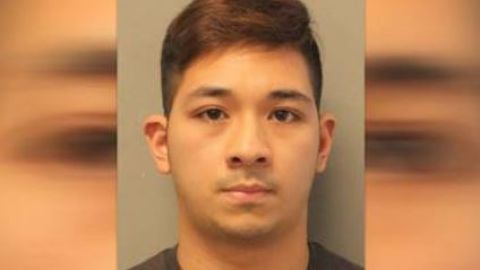 Bryan Tío, de 24 años, enfrenta cargos por grabación invasiva visual.