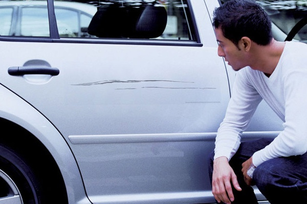 Arañazos en el coche: consejos para eliminarlos - Autofácil