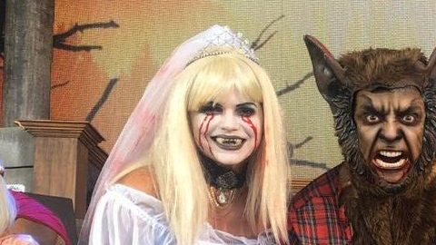 Un Nuevo Día en Halloween.
