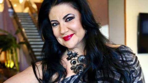 Alejandra Ávalos