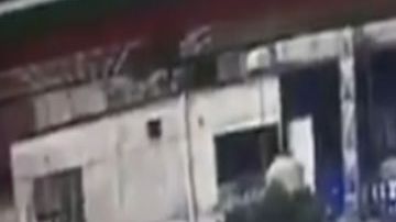 VIDEO: Narcos ejecutan con más de 50 balazos a hombre en el estado natal de AMLO