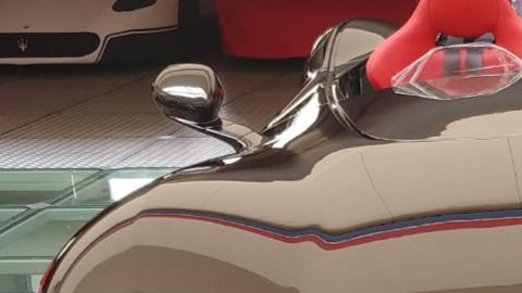 El autorregalo de "Ibra" es un Ferrari Monza SP2.