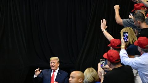 El presidente arrebató contra los demócratas en su mitin en Florida.
