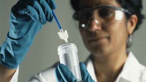Una prueba hecha en casa podría ayudar a muchas mujeres a saber si tienen cáncer.