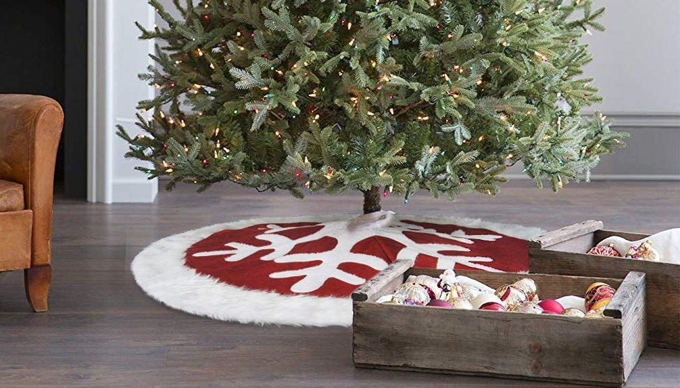 Falda Blanca del árbol de Navidad Joyjoz Falda del árbol de Navidad Piel sintética Decoraciones navideñas con 48pcs Pegatinas Adornos navideños 78cm 