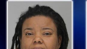 Las acusadas fueron llevadas a la cárcel del condado Dallas.