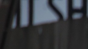 La ambulancia que trasladaba al menor hacia un hospital terminó accidentada, aunque el niño no sufrió heridas de gravedad.