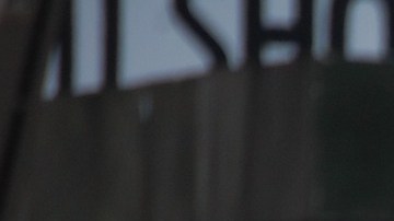 La ambulancia que trasladaba al menor hacia un hospital terminó accidentada, aunque el niño no sufrió heridas de gravedad.