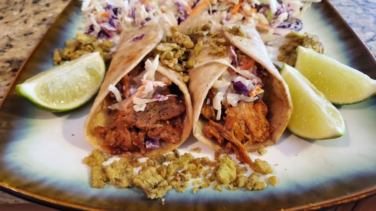 Receta: tacos de carnitas para una cena rápida y rica en casa | La Opinión