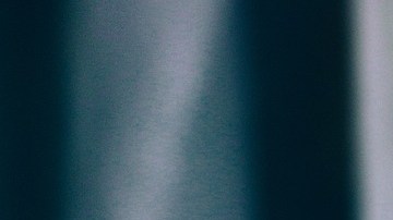 Checa si es efectivo o no tomar agua con limón en ayunas.