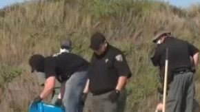 La policía no ha dado mayores detalles, o si las víctimas estan relacionadas con el caso de una pareja desaparecida de New Hampshire.