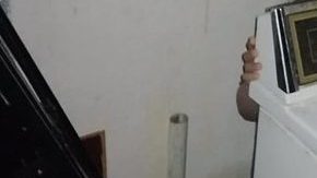 Cámaras de seguridad mostraron que el hombre había ingresado a su casa.