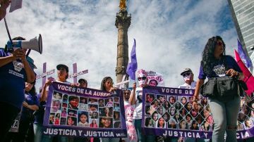 Frida Guerrera en una de las marchas de la Ciudad de México en contra del feminicidio. Crédito: Aarón Sánchez. Cortesía: Frida Guerrera.