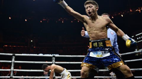 Naoya Inoue, de Japón, campeón de peso gallo.