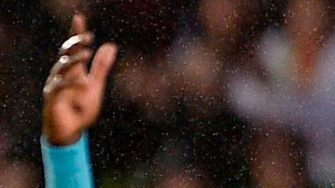 Ruben Aguilar del Mónaco se enfureció tras la decisión del árbitro.