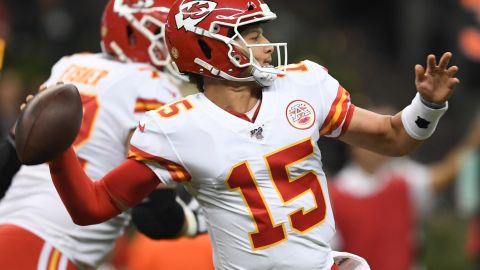 Más de 76 mil aficionados en el Estadio Azteca A la NFL donde los Kansas City Chiefs se llevaron la victoria 24-17 sobre Los Angeles Chargers.