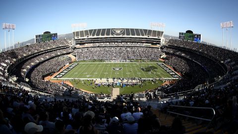 Oakland reconocerá al empleado del subterráneo en su partido ante los Chargers.