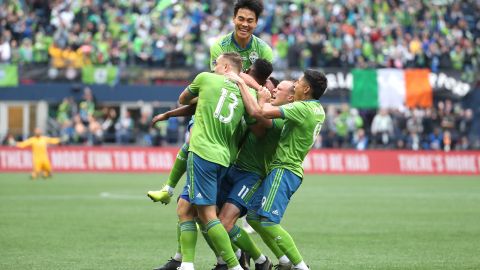 Seattle Sounders venció 3-1 al Toronto para coronar una gran campaña.