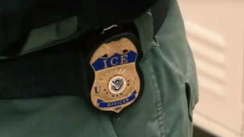 ICE vuelve a implementar estrategia de universidades falsas.