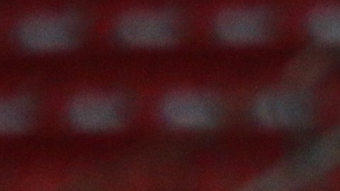 Michelle González, cuando jugaba para León, disputando un balón con Miriam Castillo de Chivas.