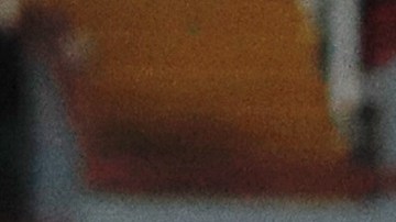 Tres rayos partieron al gallo.