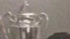 Visita del gobernador Pete Wilson a La Opinión en 1994.  En ese momento, Gerardo López (de saco blanco) era jefe de redacción del diario.