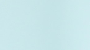 El actor Danny Trejo (d), quien acudió a la conferencia a dar su testimonio, junto a Bruce Boardman, director ejecutivo de Social Model Recovery Systems (i) y Mike Schaub de la misma entidad.