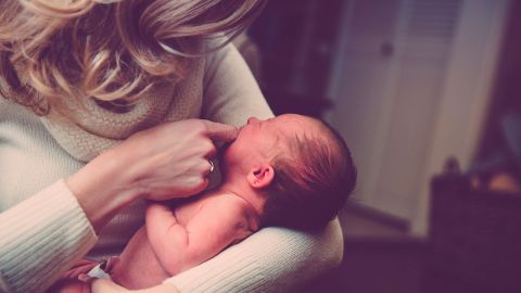 Traer a un niño al mundo en estos lugares podría ser un gran golpe a tus finanzas personales.