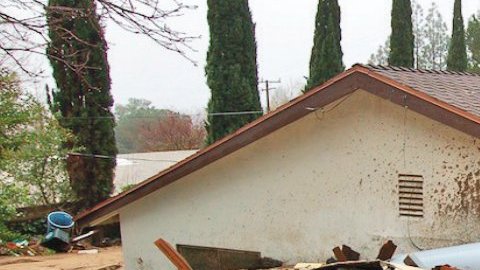 La tormenta puede traer deslaves, en especial en zonas afectadas por recientes incendios.