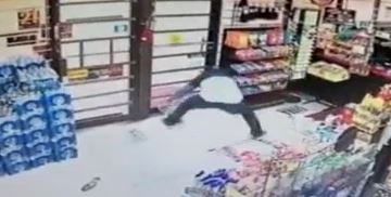 El incidente ocurrió en una tienda.
